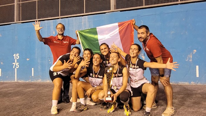 Balùn, scudetto femminile: Amici del Castello batte San Leonardo ed è campione d'Italia!