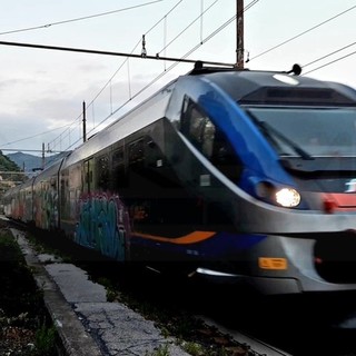 Linea ferroviaria in tilt dopo un furto di cavi di rame sulla Genova-Ventimiglia