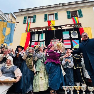 Festa San Benedetto a Taggia, Presidente Toti premia vincitori: &quot;Manifestazione unica e bellissima, nostre tradizioni base per costruire futuro&quot;