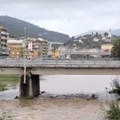 Maltempo, la piena del torrente Impero (video)