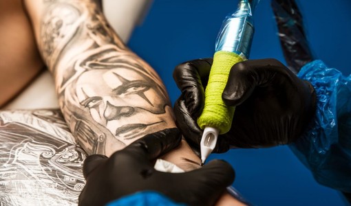 CNA Imperia dichiara guerra ai tatuatori, &quot;no&quot; all'abusivismo del tattoo