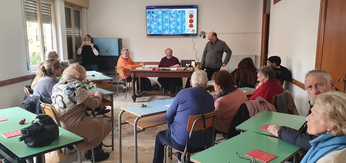 Imperia: successo per la  prima tombola parrocchiale riservata ai nonni della comunità di Porto Maurizio