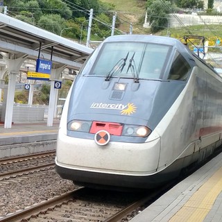 Marcia indietro di Trenitalia:  intercity 505,  nessun cambio di orario