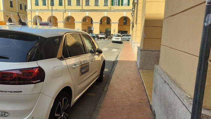 Imperia, nuovo concorso per l'affidamento di quattro licenze taxi