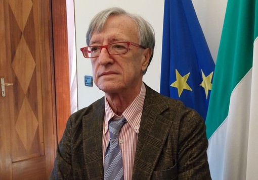 Imperia, Vittorio Coletti presenta  &quot;Le figure della crisi&quot;