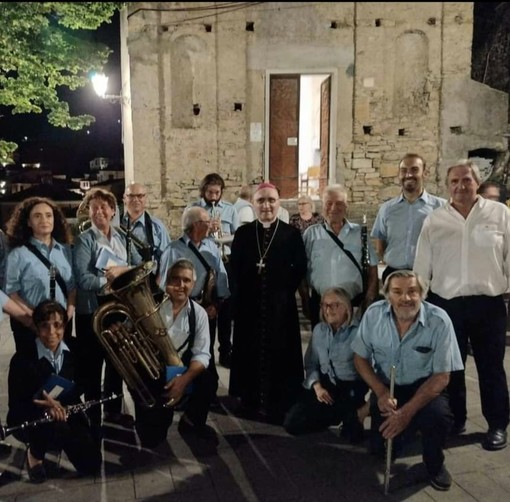 Pontedassio: visita pastorale del Vescovo Guglielmo Borghetti a Villa Guardia in occasione della festa di N. S. della Neve (foto)