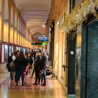 Il Civ NuovOneglia lancia la campagna natalizia 'A Natale Compra Locale'