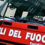 Finisce fuori strada e rimane incastrato nell’auto:  ricoverato in ospedale