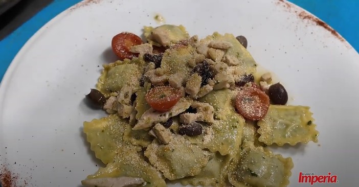 Ravioli di borragine con pesce spada fresco, la videoricetta per l'8 marzo dell'Antica Taverna