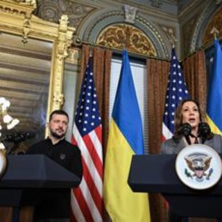 Harris a Zelensky: &quot;Sostegno Usa a Ucraina per battere Russia&quot;