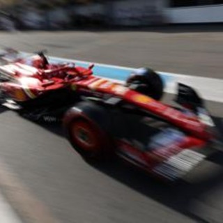 F1 Gp Baku, Leclerc in pole davanti a Piastri e Sainz