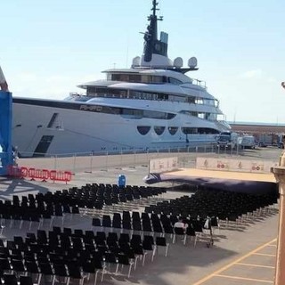 Attraccato in porto a Oneglia “Ahpo”, uno yacht da 330 milioni di euro